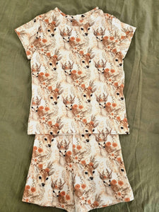 ROUND 43 - Floral Deer-lite