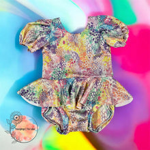 Load image into Gallery viewer, ROUND 63 - Abstract Animal Textures