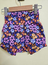 Load image into Gallery viewer, ROUND 56 - Folky Flowers