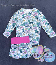 Load image into Gallery viewer, ROUND 56 - Flowy Florals