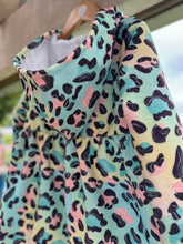 Load image into Gallery viewer, ROUND 54 - Leopard Lime