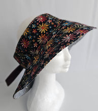 Load image into Gallery viewer, ROUND 40 - Embroidered Flowers