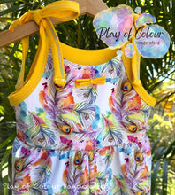 Load image into Gallery viewer, ROUND 56 - Bright Feathers