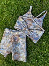 Load image into Gallery viewer, ROUND 53 - Whale Song