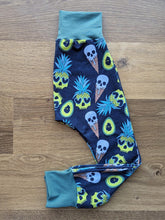 Load image into Gallery viewer, ROUND 37 - Pineapple Skulls
