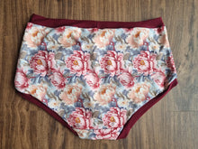 Load image into Gallery viewer, ROUND 44 - Mature Floral