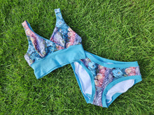 Load image into Gallery viewer, ROUND 44 - Laced Beauties