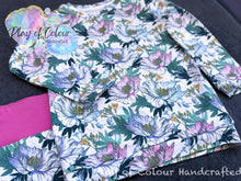 Load image into Gallery viewer, ROUND 56 - Flowy Florals