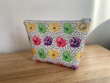 Load image into Gallery viewer, ROUND 31 - Polkadot Floral