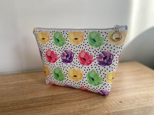 ROUND 31 - Polkadot Floral