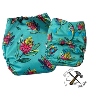 ROUND 28 - Exclusive Painted Protea on Aqua