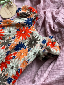 ROUND 35 - Exclusive Retro Daisies